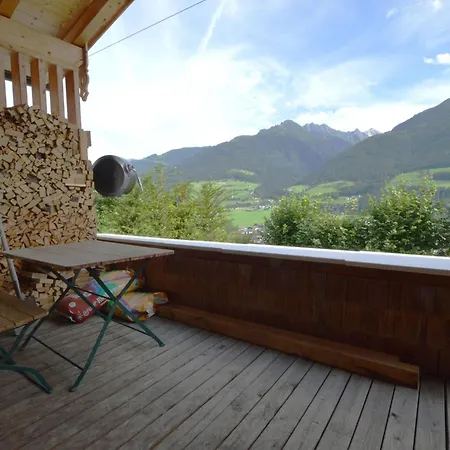 Mondholz Chalé *